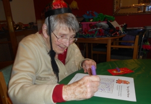 Joyce completing a Chinese word search