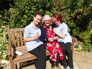 Emma  Jean & Jacqui enjoy ice cream in the garden