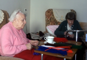 Making pipe cleaner bears