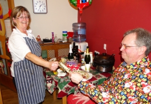 Carole and Vince pull a cracker